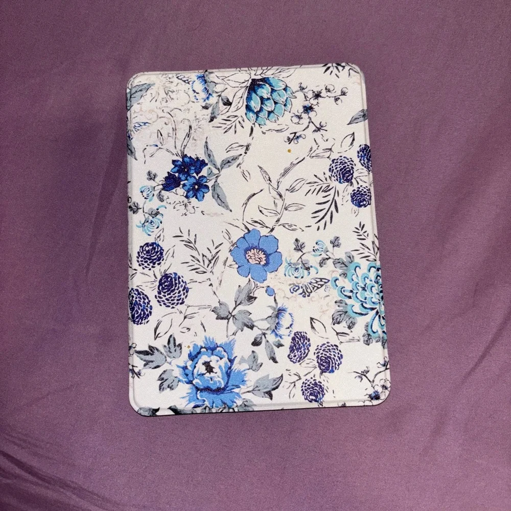 Kindle Paperwhite Floral Cover